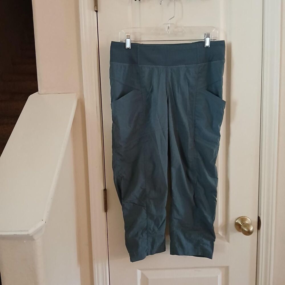 PrAna Gray Blue Pull On Capri Pants M Gorpcore Hiking Utility Streetwear Travel